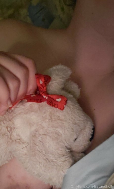 lilacandholly onlyfans leak naked