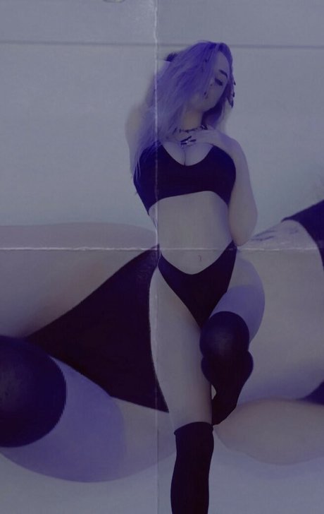 ItsRavenRoses onlyfans leaked.