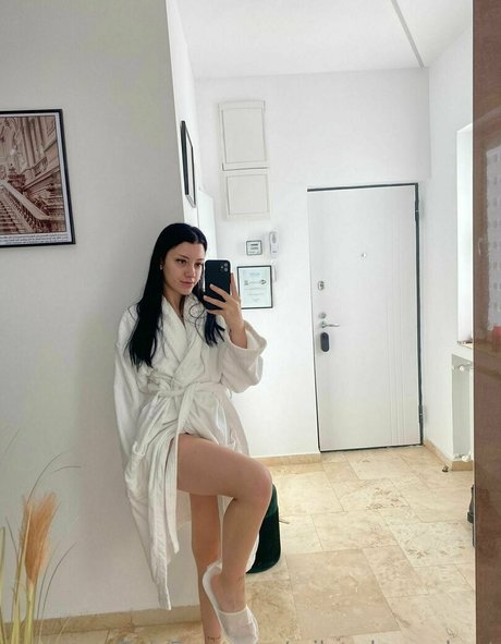 milanaknowsbest onlyfans tits