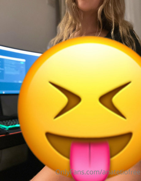 anatetiofree onlyfans tits