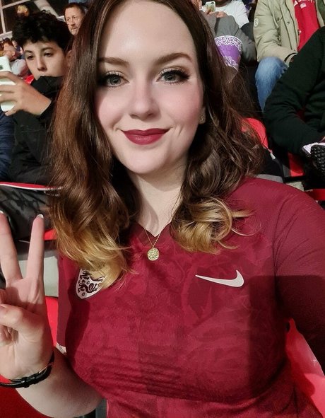 Chloe Holt porn onlyfans