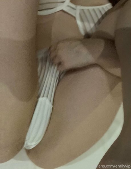 emilyvip onlyfans leaked porn