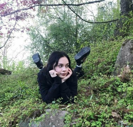 anabelpink onlyfans desnuda