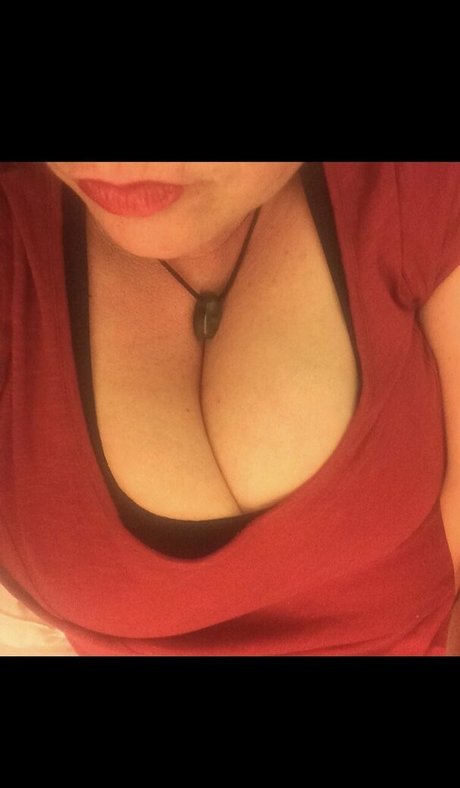 wholelottacurves onlyfans leaked free