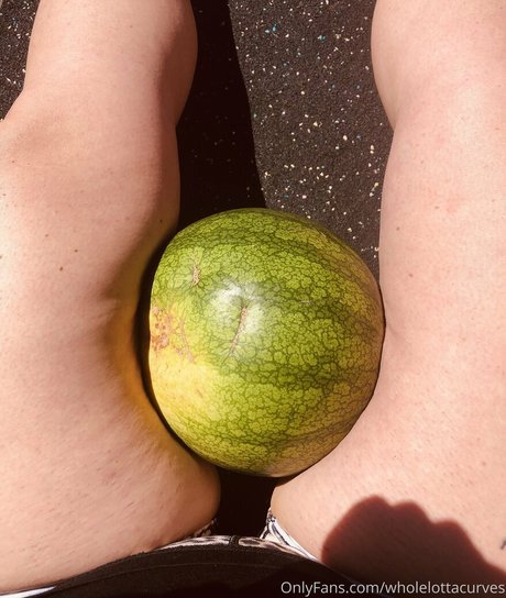 wholelottacurves leaked nudes onlyfans