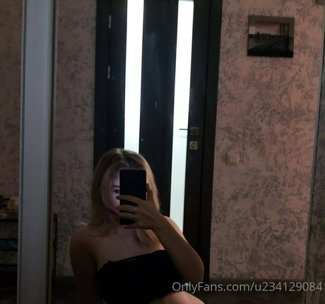 flora belll onlyfans.