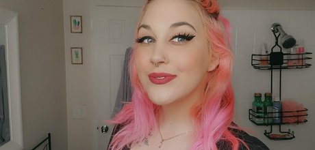 strwbrry cream onlyfans leak naked