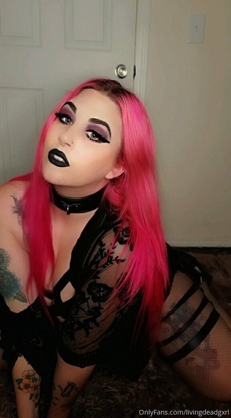 strwbrry cream onlyfans naked leak