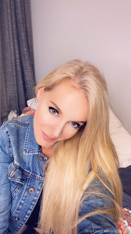 Ellehotmom porn onlyfans leak