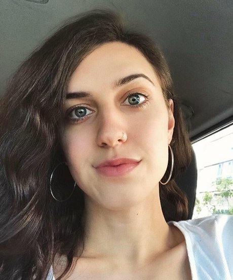 Sophie Sommers onlyfans joi