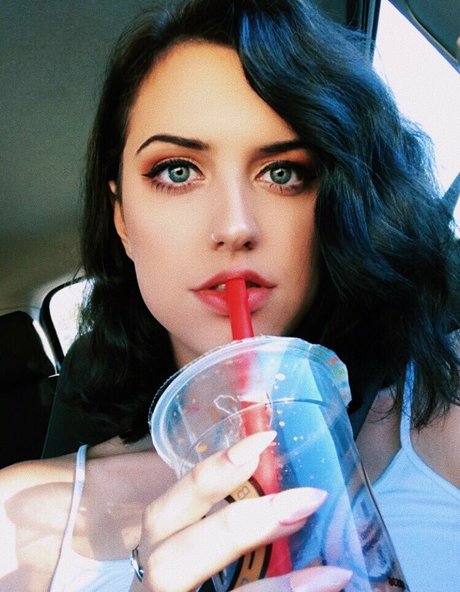 Sophie Sommers leaked onlyfans free