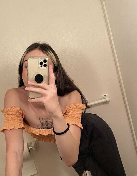 frogs4girls leaked only fans