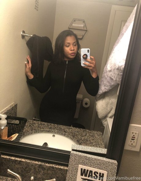 amibuefree onlyfans leaked tits