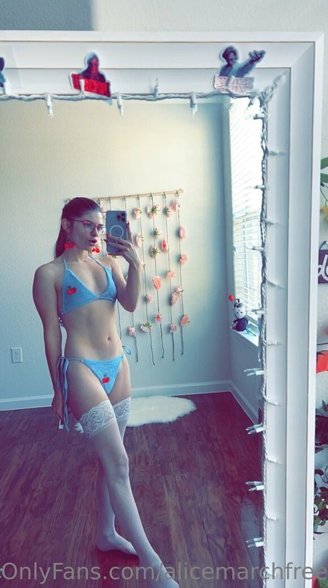 alicemarchfree Profile pic