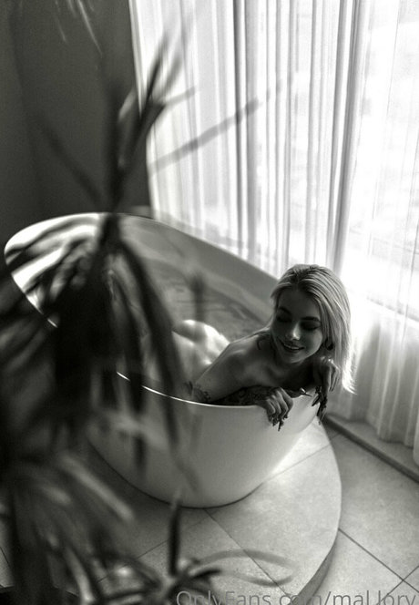 mal lory onlyfans leaked nudes