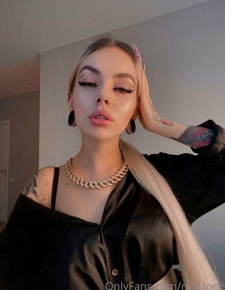 mal lory onlyfans topless