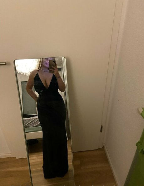 the blonde the brunette topless onlyfans