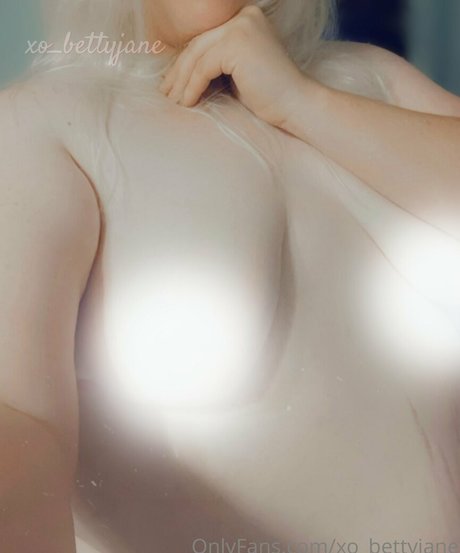 xo bettyjane onlyfans de