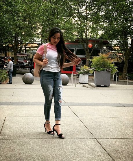 Sukh Bains onlyfans leak