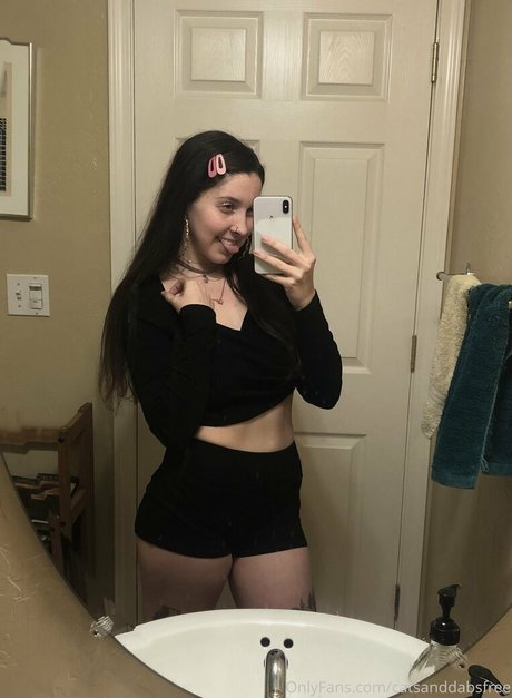 catsanddabsfree onlyfans leaked tits
