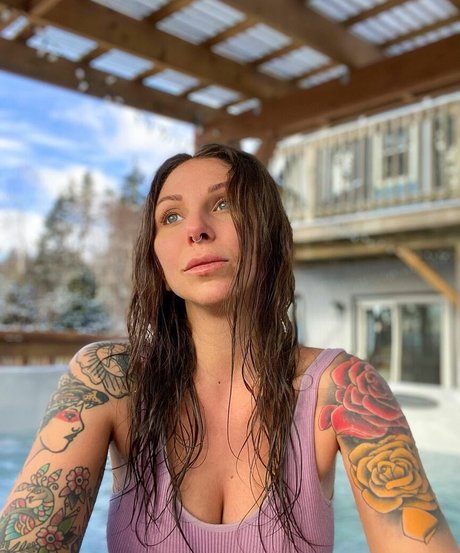 Christine Cote nude onlyfans