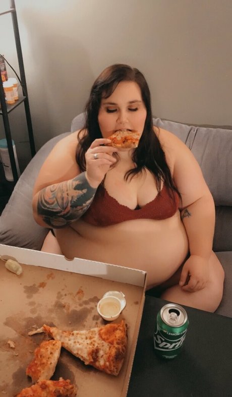 twinkiebelle onlyfans leaked photos