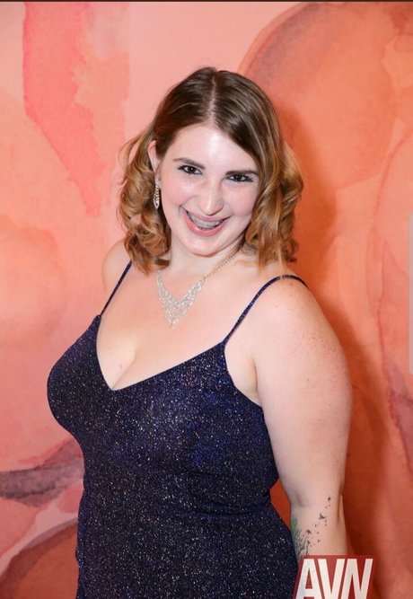 paigefuckingsteele onlyfans posts