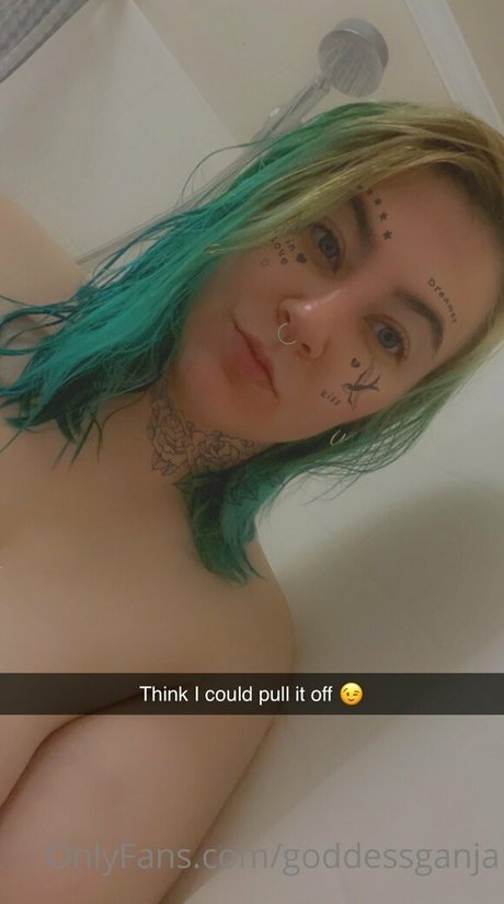 goddessganja onlyfans desnuda