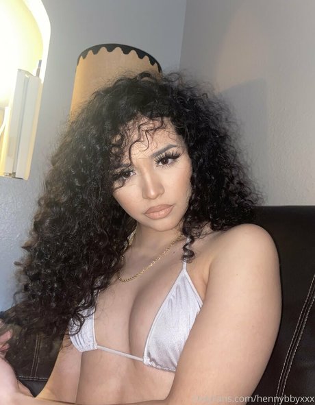 hennybbyxxx free only fans