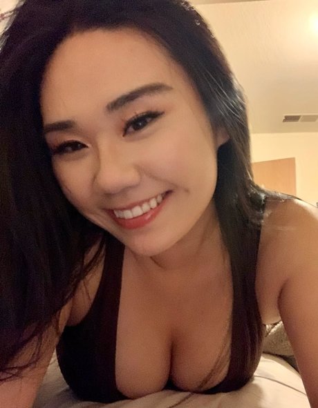 KittyEyess leaked onlyfans pictures