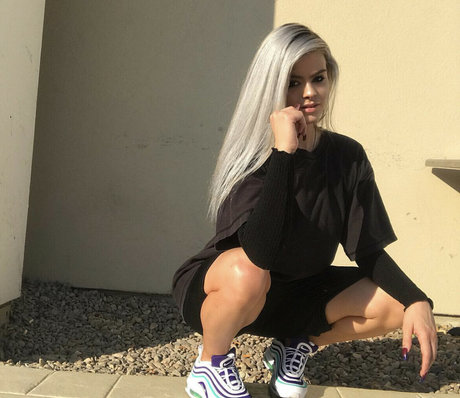 Hollie Rotten porn onlyfans