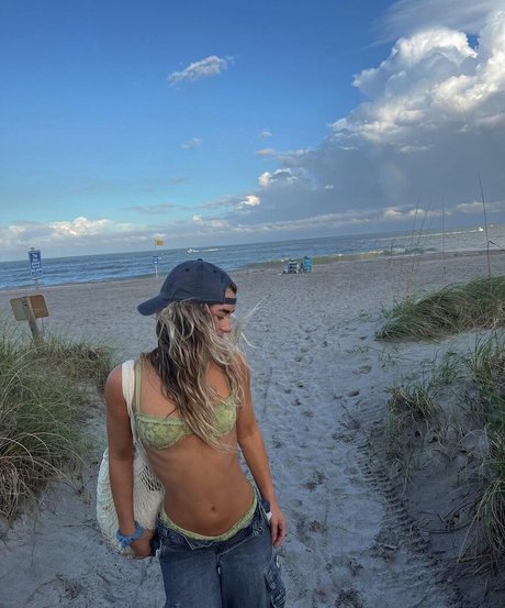 Hopie Schlenker leaked naked onlyfans