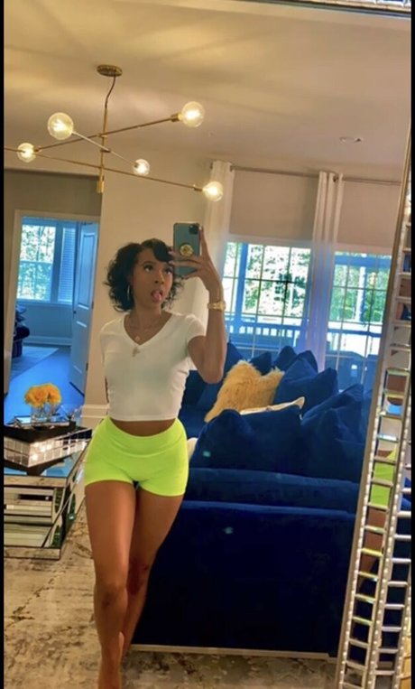 Alleyesondee nude leak onlyfans