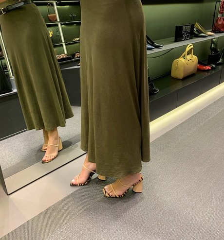 Caliupe feet onlyfans striptease