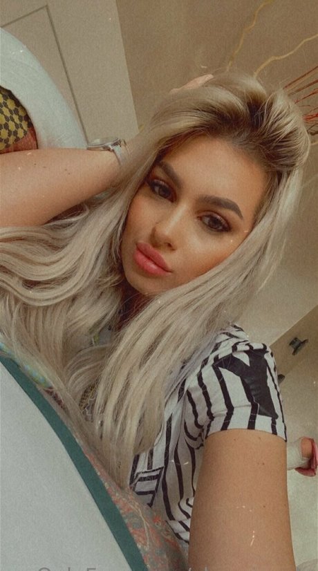 chessiecole leaked onlyfans pics