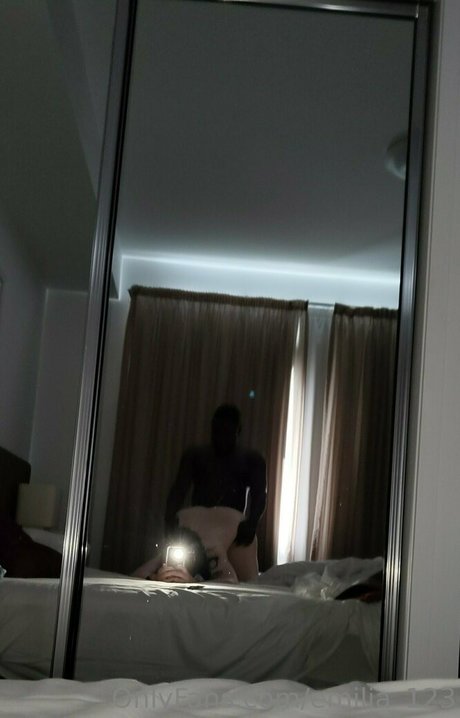 emilia 123 onlyfans leaks naked