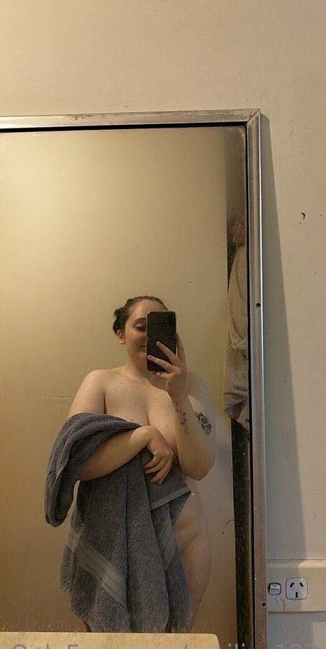 emilia 123 onlyfans nude