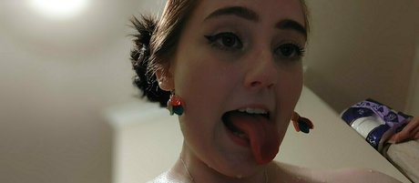 emilia 123 onlyfans mega