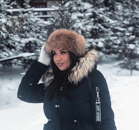 Emina Jahi onlyfans pics nude