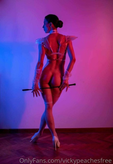 vickypeachesfree sextape onlyfans