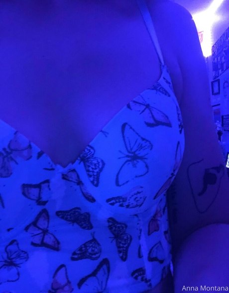 anna1001 onlyfans leak ass