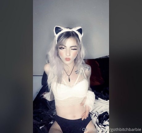 gothbitchbarbie onlyfans porn leaks
