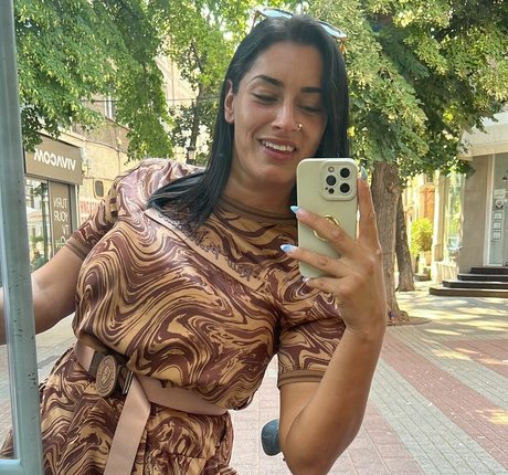 Giulia Daqna nudes model galleries