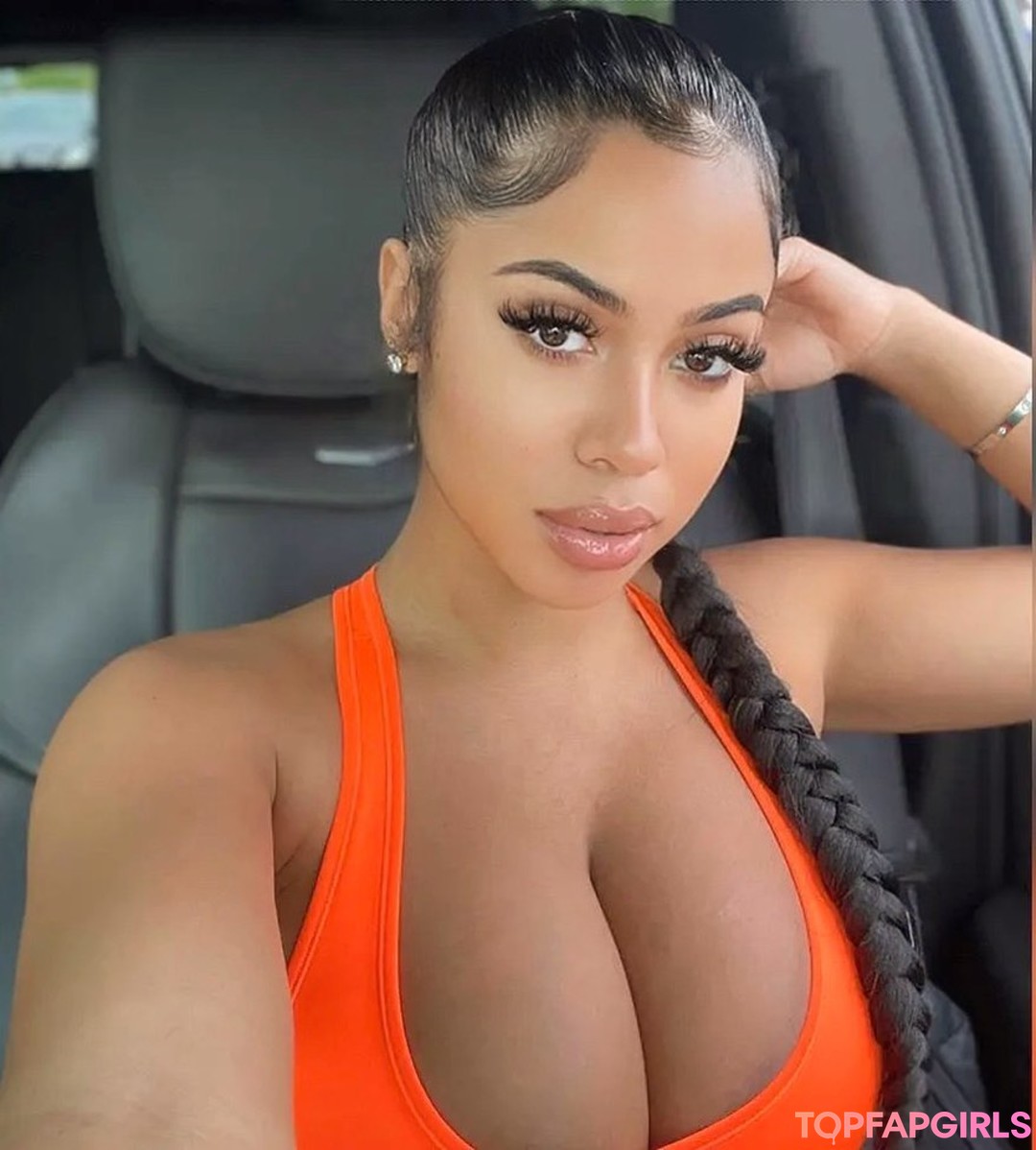 Yasmine Lopez nice star photo