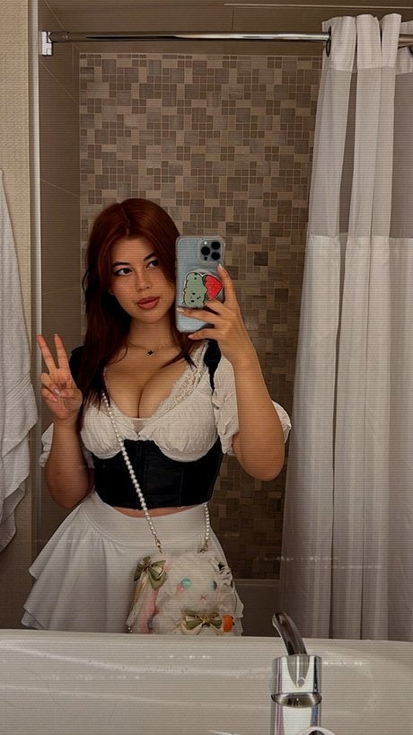 Syanne nude pornstar photos