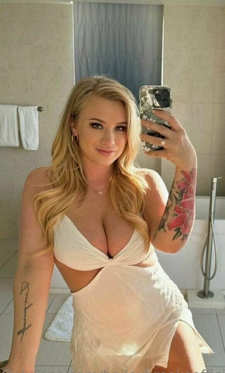 Bailey Brooke model nude photo