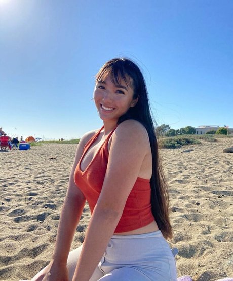 Eliza Chau star hd image