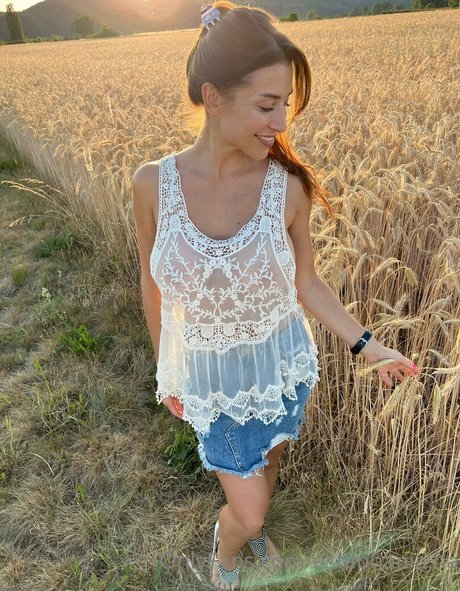 curvy teen onlyfans free porn pic