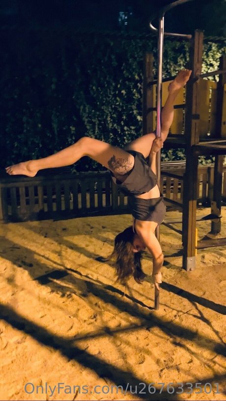 Eleannor pretty star images