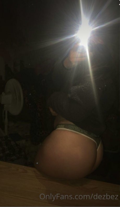 Dezbez420 model xxx photos